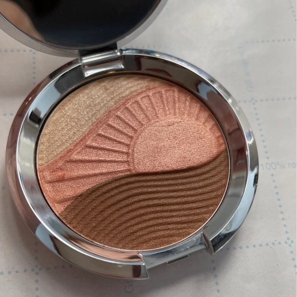 NEW BECCA limited edition